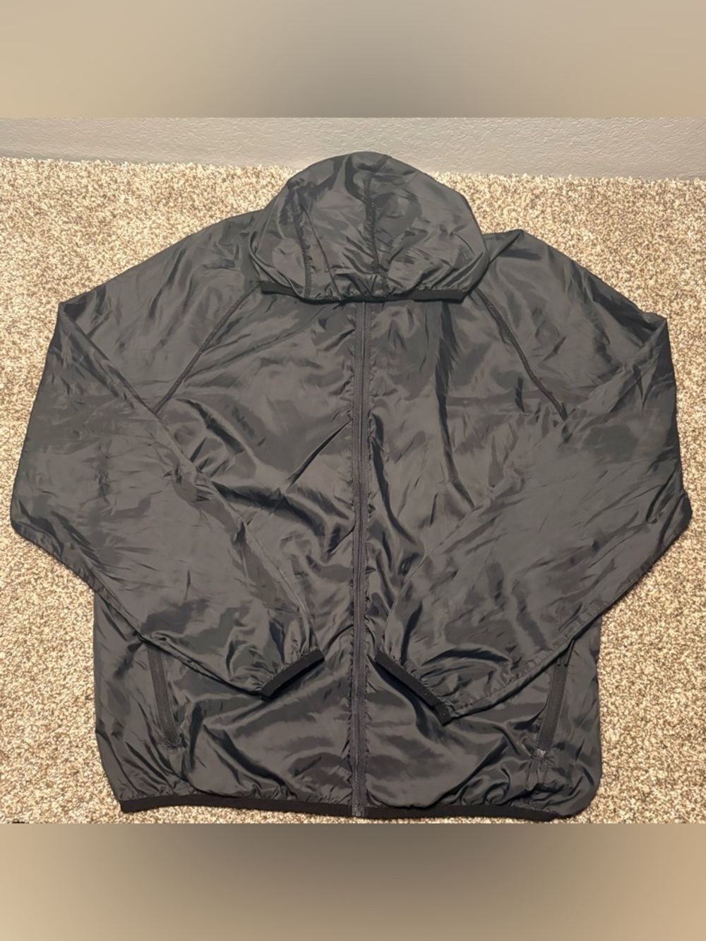 Fabletics Men's Small Black Lightweight Windbreaker Jacket with Hood - Picture 2 of 12